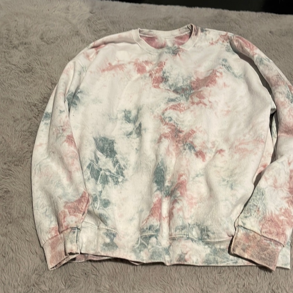 Urban outfitters tie dye sweatshirt